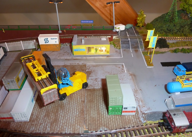 239 EnnTrans Verwaltung.JPG - Die Verwaltung und die Containerverladung von EnnTrans